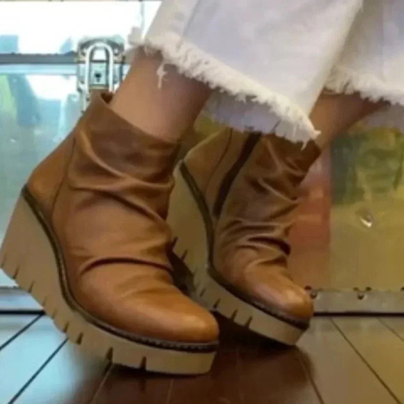 NIFT TEE by Diba True Leather Platforms New - Picture 1 of 10